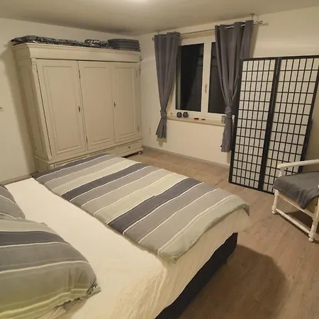 Сasa de vacaciones Ravishing Bungalow In Morbach Germany With Garden Hoxel